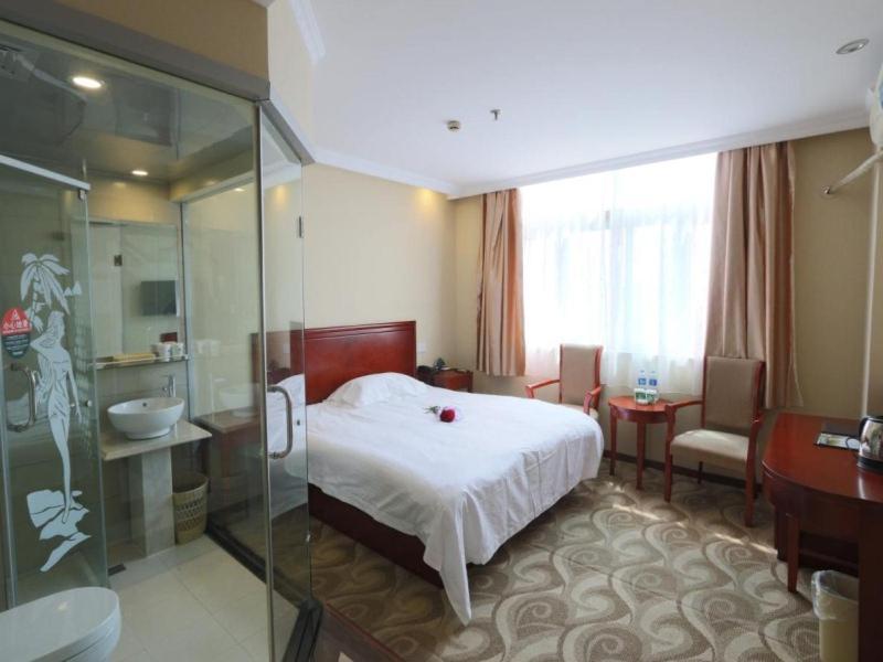 Greentree Inn Shanghai Pudong Airport Huaxia East Road Railway Station Shell Hotel Exterior photo
