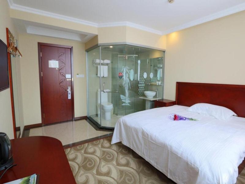 Greentree Inn Shanghai Pudong Airport Huaxia East Road Railway Station Shell Hotel Exterior photo