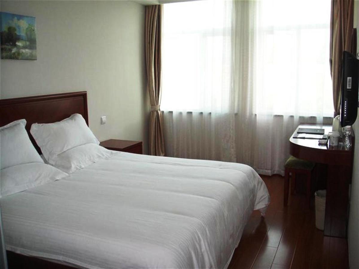 Greentree Inn Shanghai Pudong Airport Huaxia East Road Railway Station Shell Hotel Exterior photo