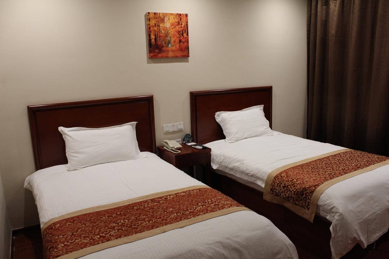 Greentree Inn Shanghai Pudong Airport Huaxia East Road Railway Station Shell Hotel Exterior photo