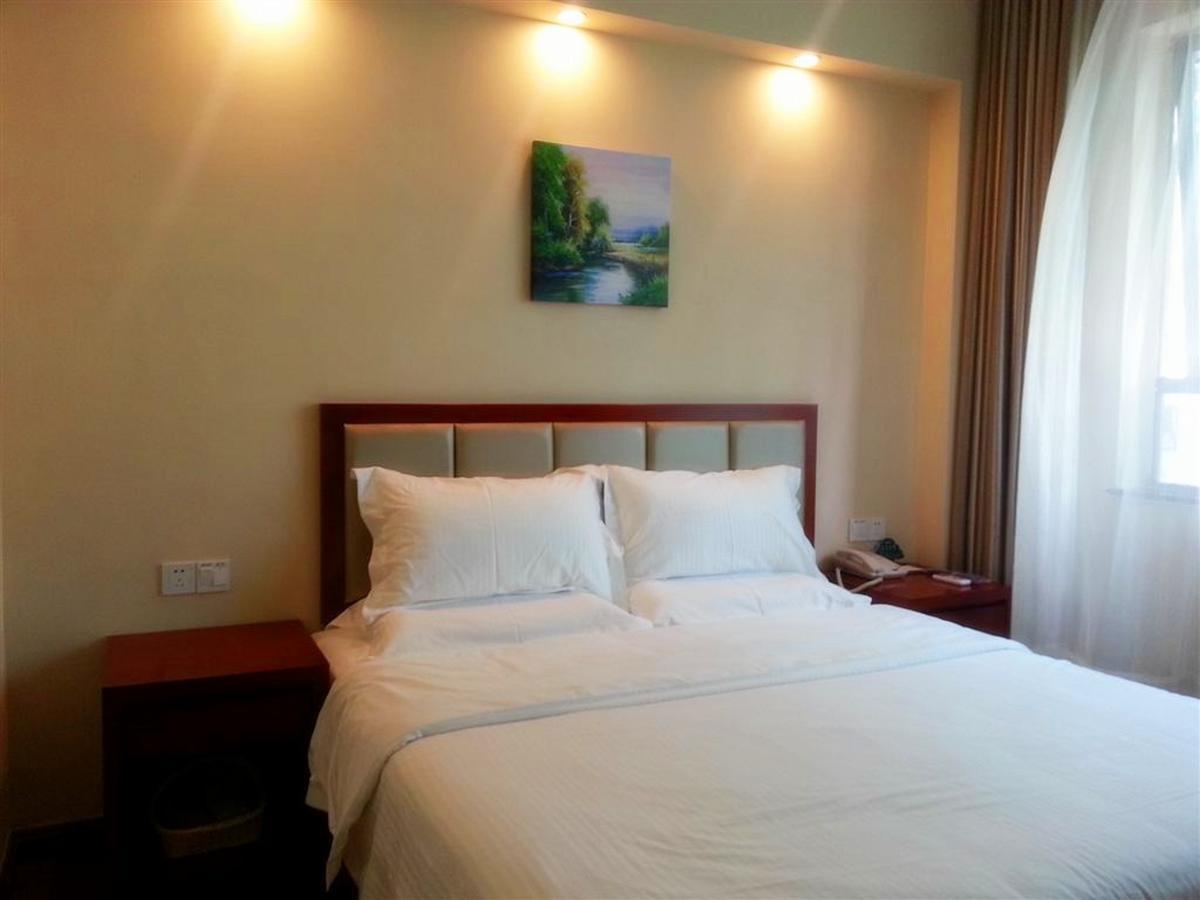Greentree Inn Shanghai Pudong Airport Huaxia East Road Railway Station Shell Hotel Exterior photo
