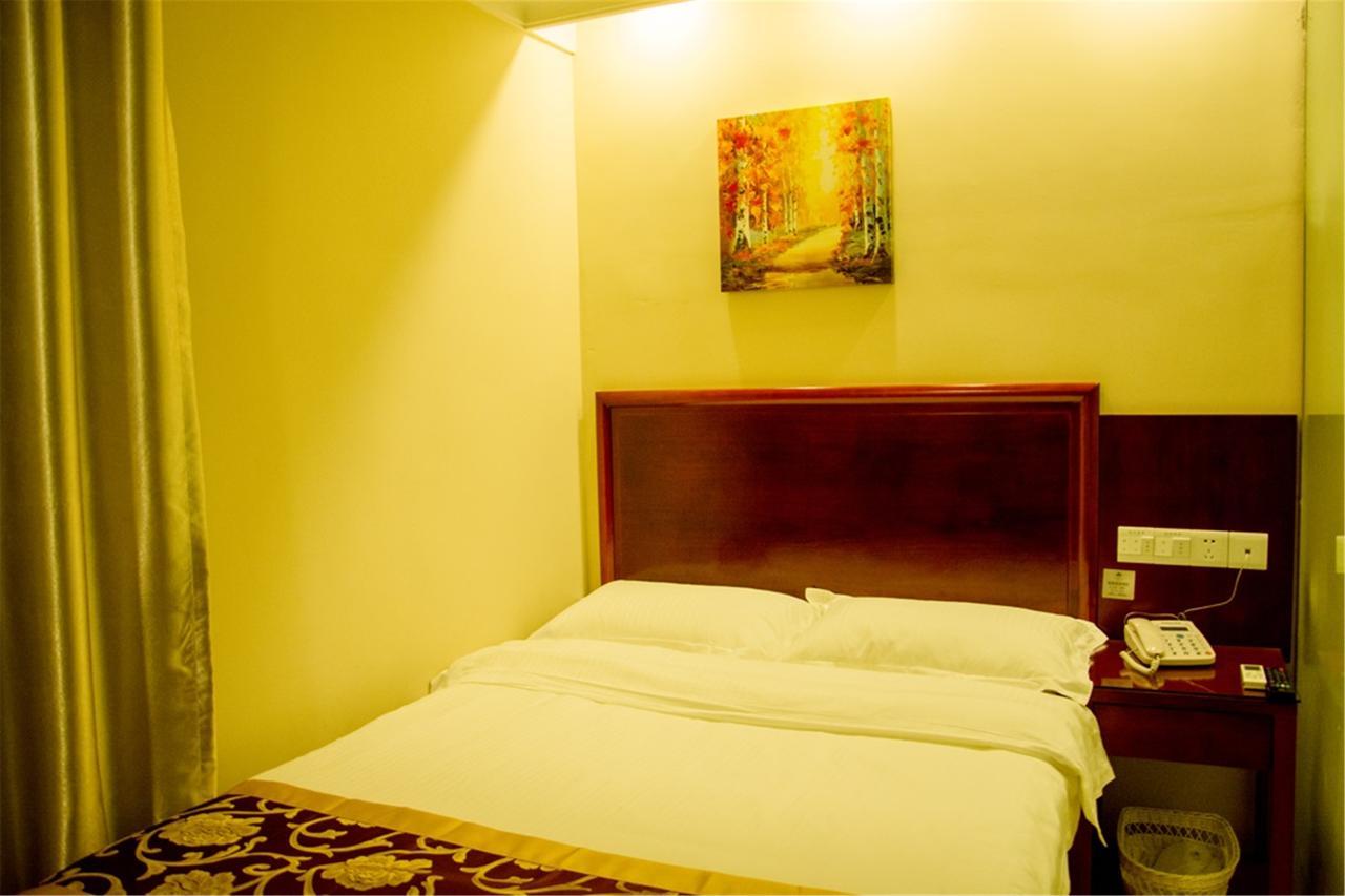 Greentree Inn Shanghai Pudong Airport Huaxia East Road Railway Station Shell Hotel Exterior photo